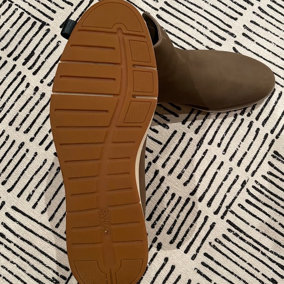 Swims Motion Chelsea Boot - Like New - Picture 5 of 5